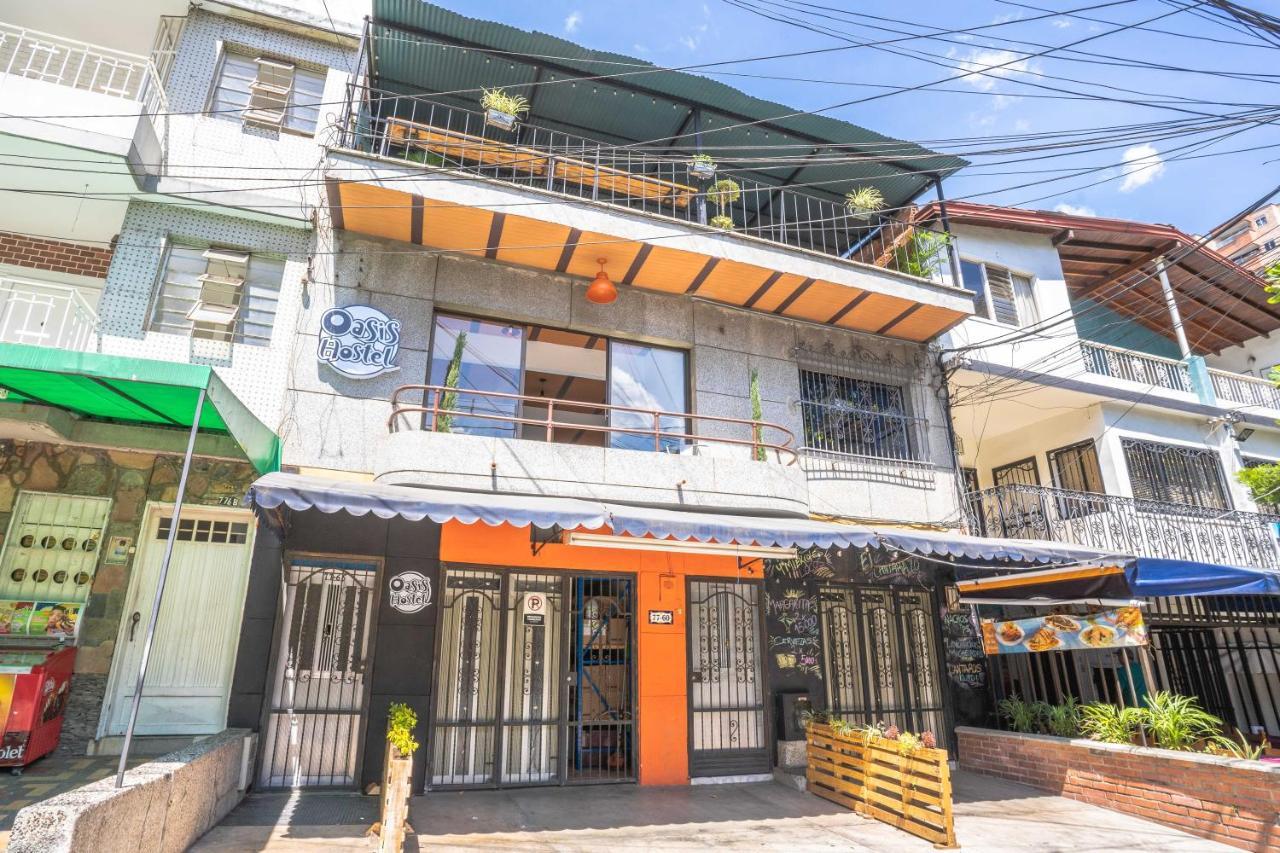 Oasis Hostal *